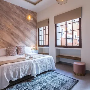 https://palacio-centro-patio-senorial-luxury.es-andalucia.com